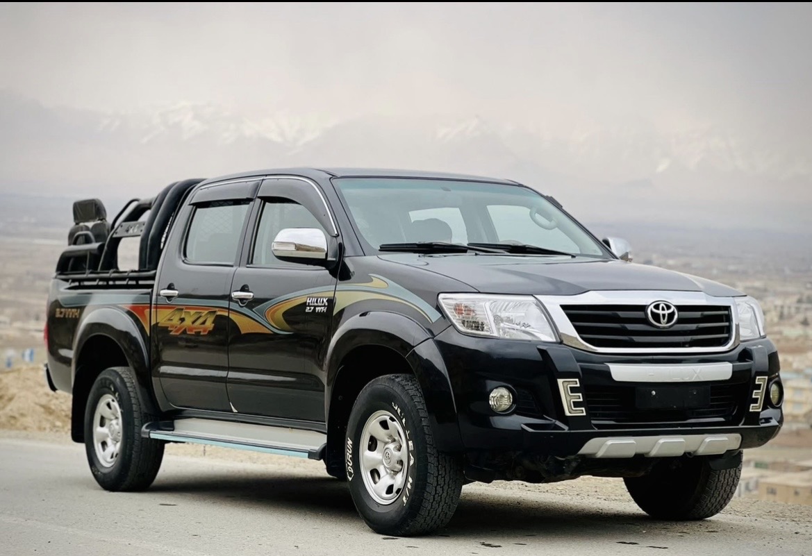 Toyota Hilux Double Cab 4x4 - 