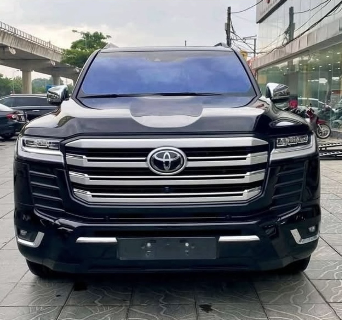 Toyota  Land Cruiser LC300